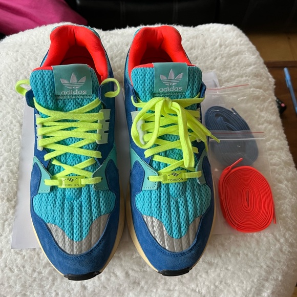 Adidas ZX Torsion Silhouette Sneakers - Picture 3 of 8